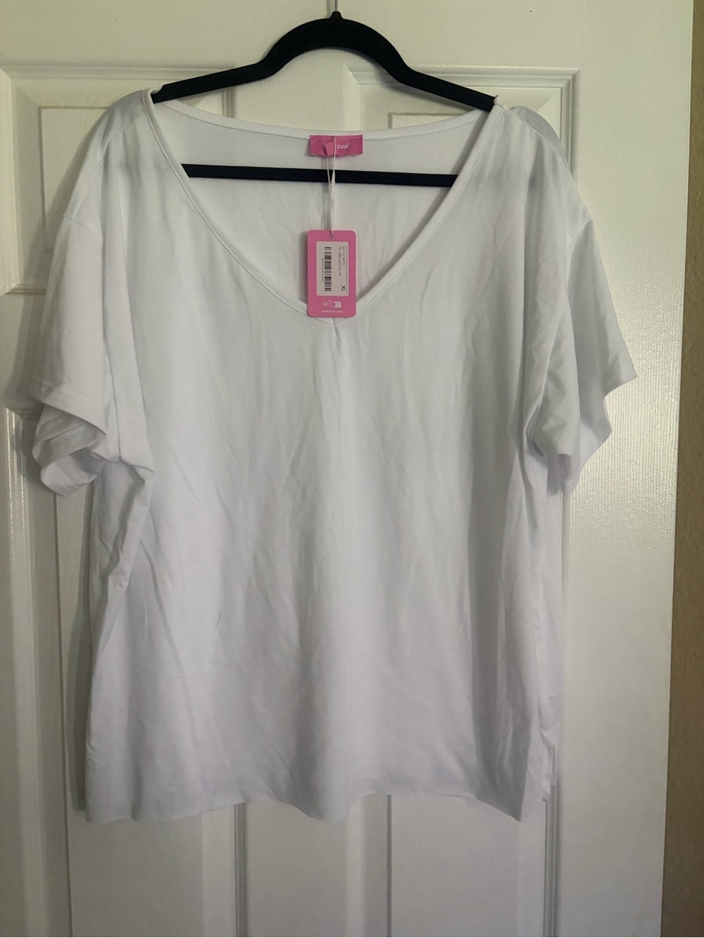 Edikted White V-Neck Short Sleeve Tee